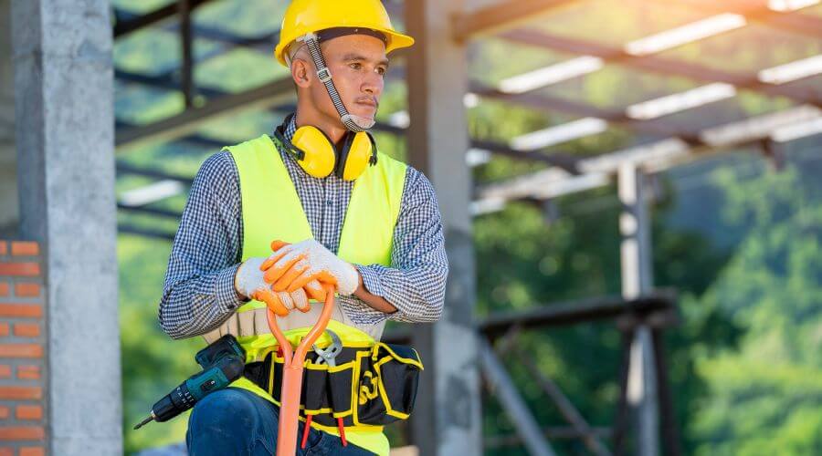 Expert Emergency Roof Repairs services in Hays, KS